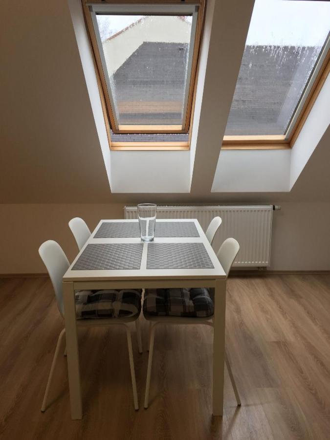 Apartman Kamenice Kamenice nad Lipou Ngoại thất bức ảnh